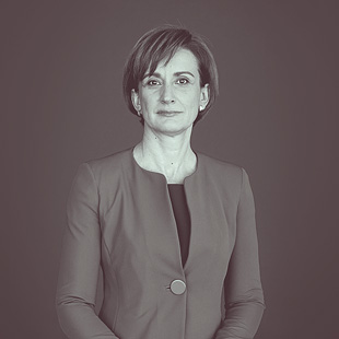 Виолета Николова